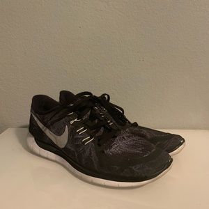 Black nike free runs